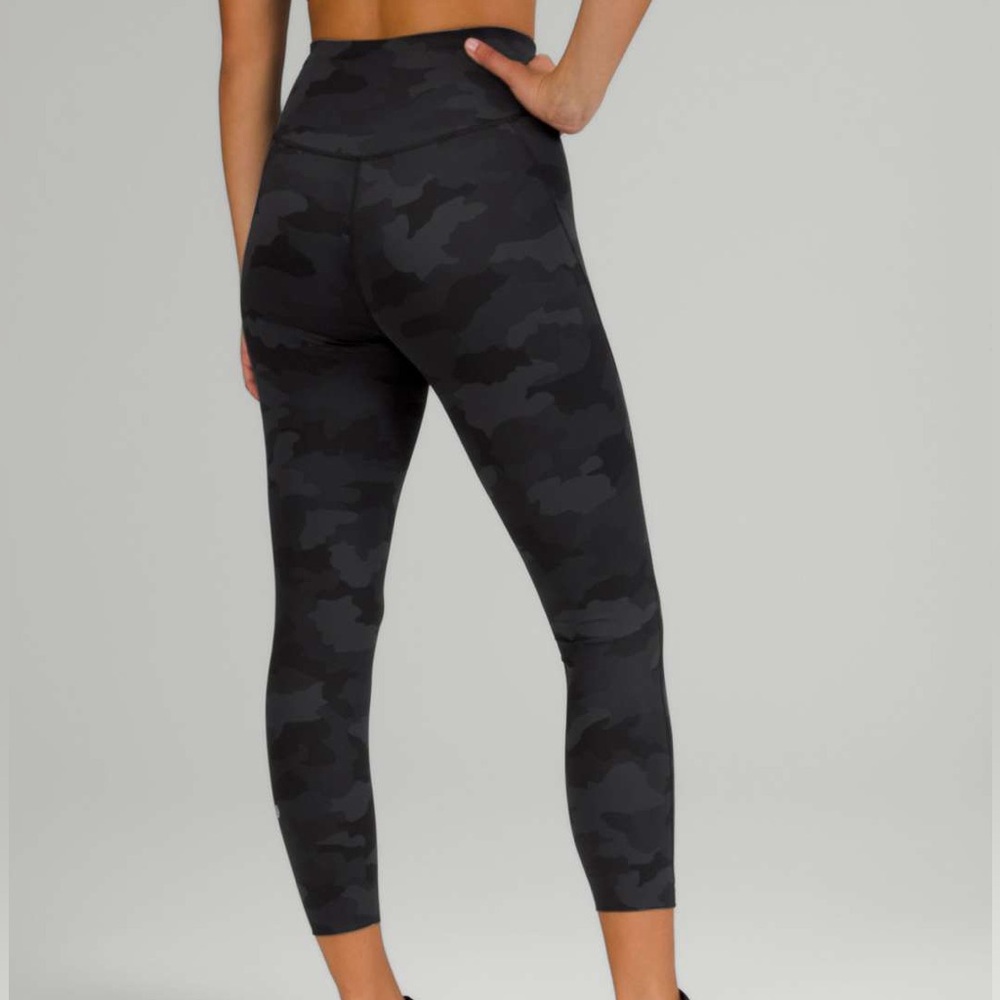 Lululemon Base Pace High-Rise Crop 23" - Picture 2 of 9